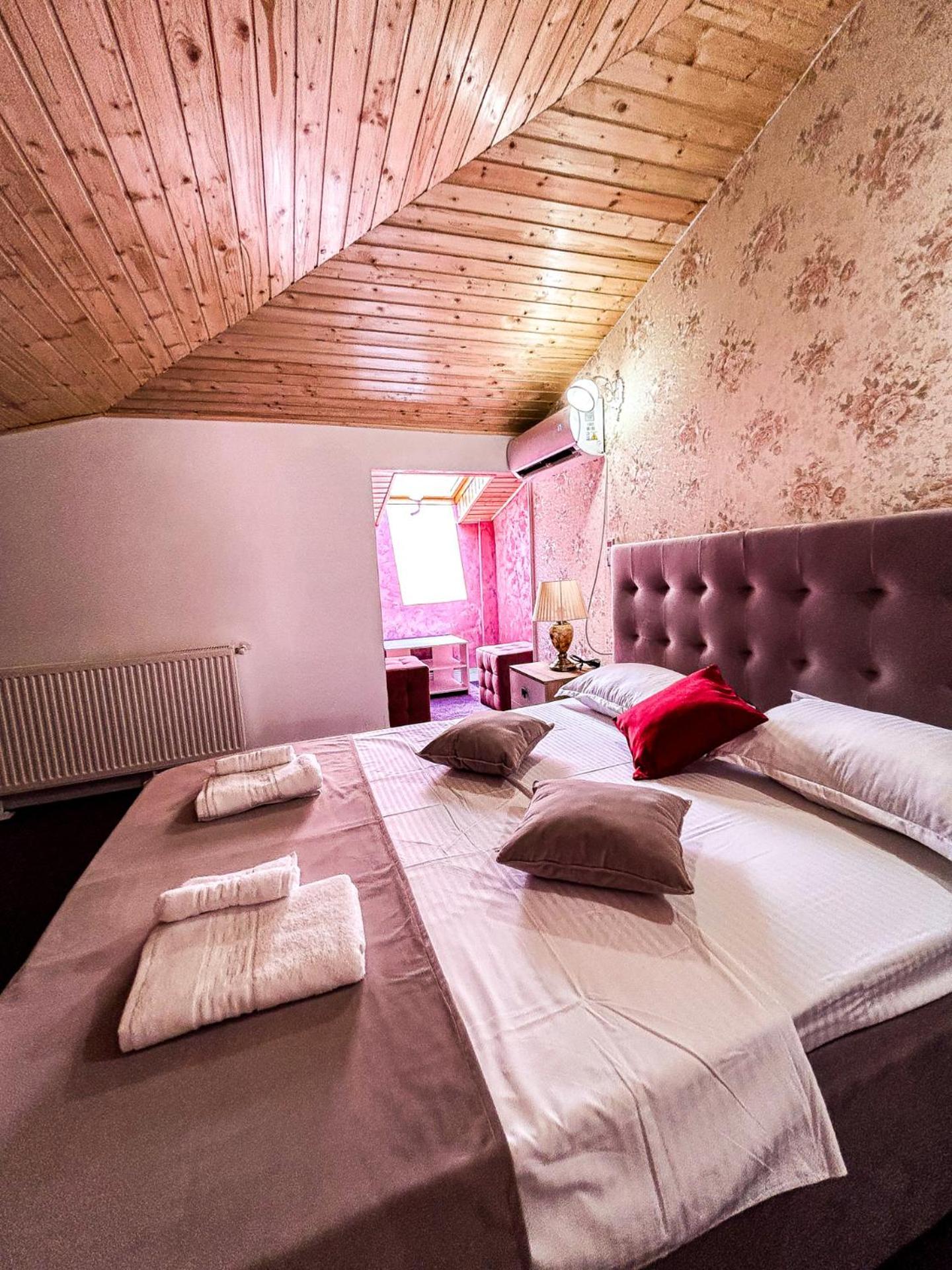 Hotel Boutique Casa Vermont Bucureşti Ngoại thất bức ảnh